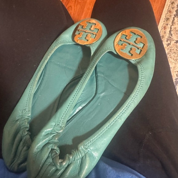 Tory Burch Blue and Gold Slippers with Signature Medallion - Picture 2 of 3